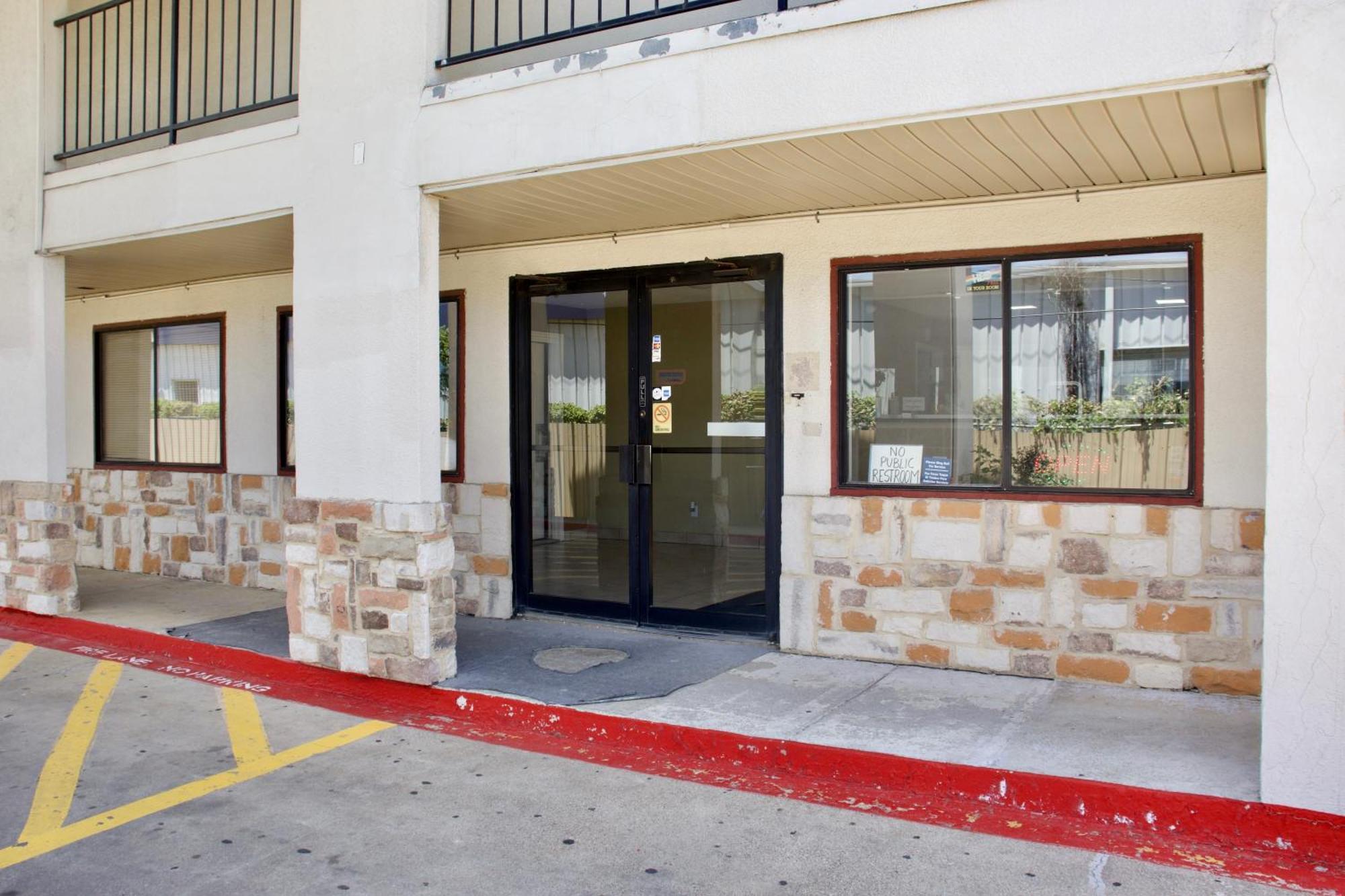 Executive Inn Of Arlington, Near At&T Stadium Exteriör bild